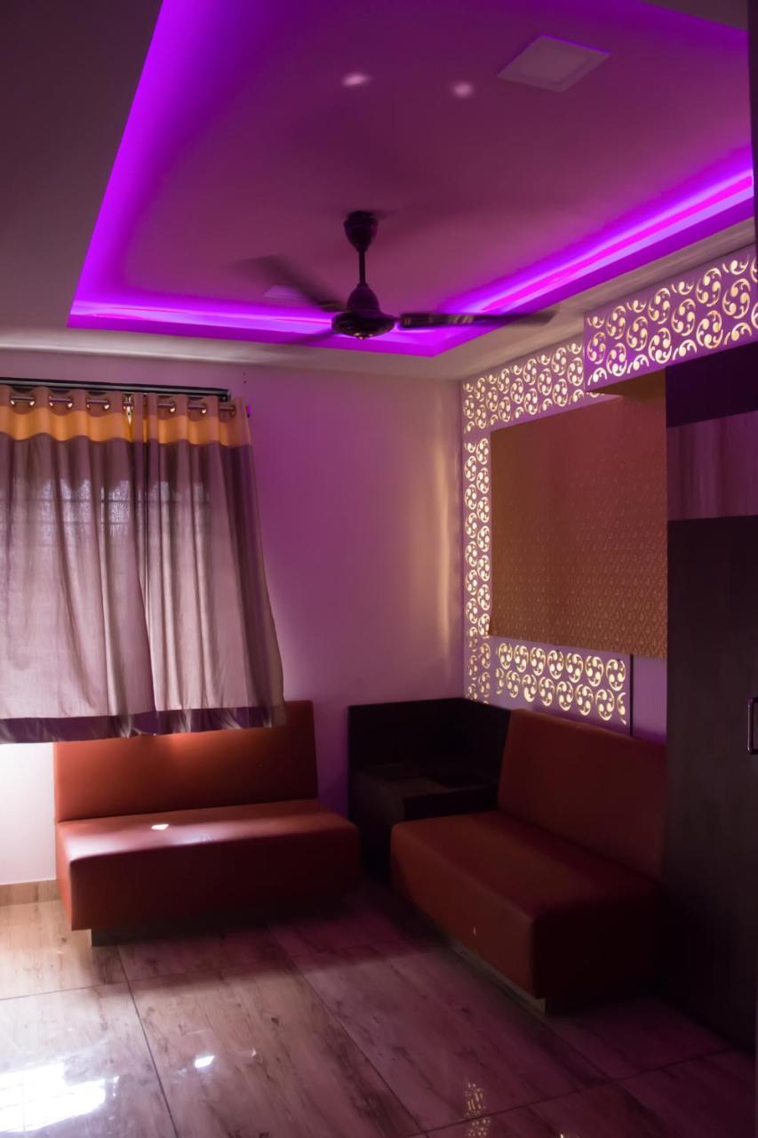 Hotel Shree Palace And Restaurant Ratlām Esterno foto